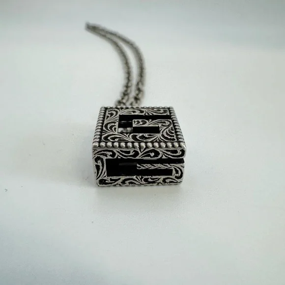 Gucci G Cube Pendant Necklace - Picture 7 of 10